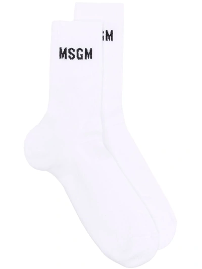 Shop Msgm Intarsia-knit Logo Ankle Socks In 白色