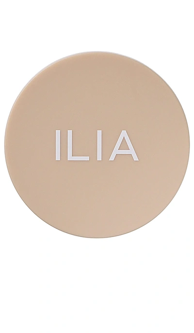 Ilia Soft Focus Finishing Powder In Fade Into You