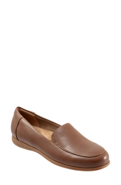 Shop Trotters Deanna Loafer In Saddle