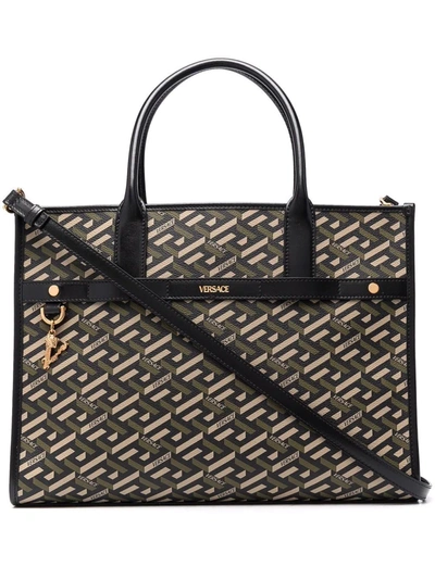 Shop Versace La Greca-print Tote Bag In Schwarz