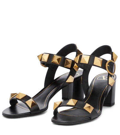 Valentino Roman Stud 60 Leather Sandal In 黑色