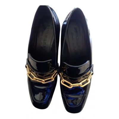 Pre-owned Burberry Patent Leather Flats In Black