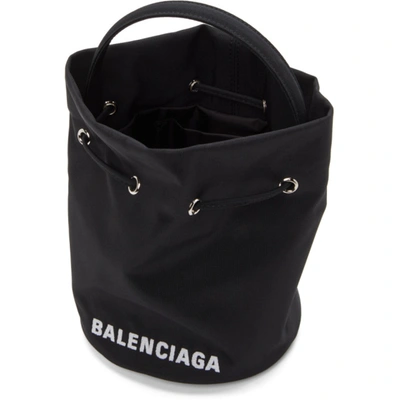 BALENCIAGA 黑色 XS EVERYDAY 再生尼龙水桶包