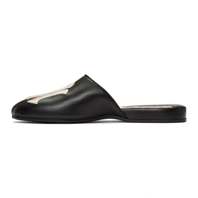 Shop Gucci Black Ny Yankees Edition Flamel Patch Slippers In 6464 Nero