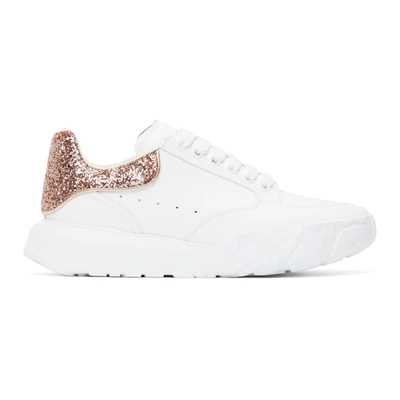 Shop Alexander Mcqueen White & Pink Glitter Court Sneakers In 9397 White/tea Rose