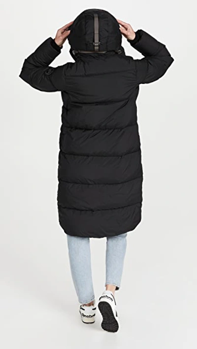 Shop Canada Goose Byward Parka Black - Noir L