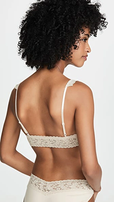 Hanky Panky Signature Lace Padded Crossover Bralette In Chai