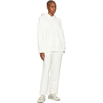 Shop Mm6 Maison Margiela Off-white Cropped Lounge Pants