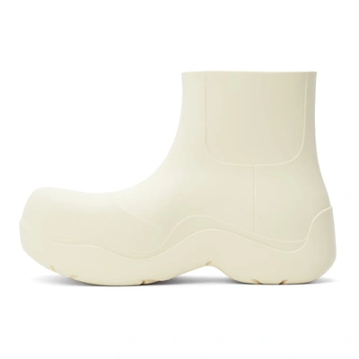 Shop Bottega Veneta Off-white Puddle Chelsea Boots In 9031 Sea Sa