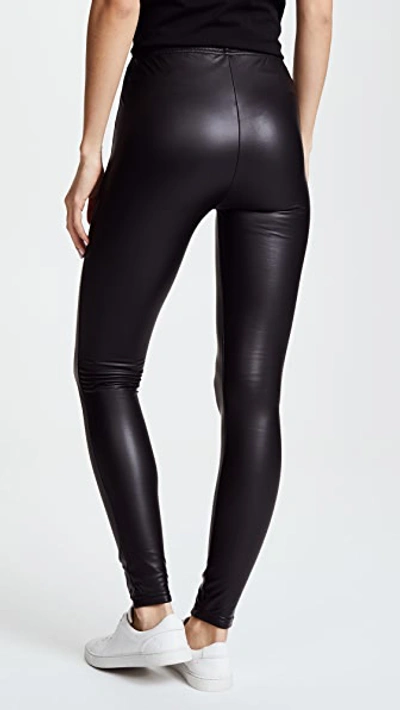 Plush Fleece Lined Liquid Legging With Contrast Zipper In Black