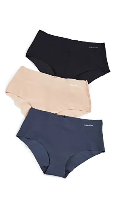 Shop Calvin Klein Underwear Invisibles Hipster 3 Pack Black/light Caramel/speakeasy