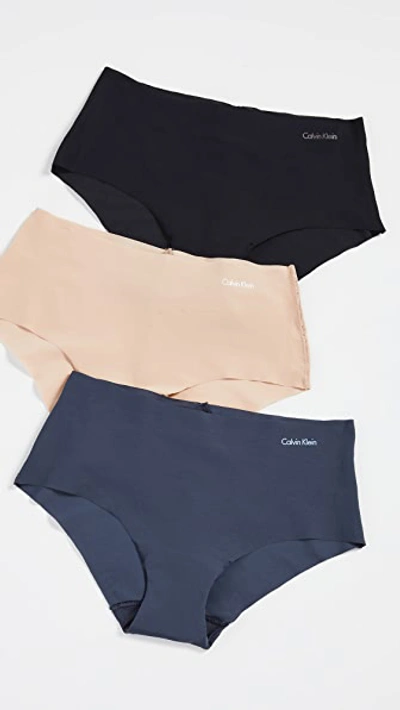 Shop Calvin Klein Underwear Invisibles Hipster 3 Pack Black/light Caramel/speakeasy