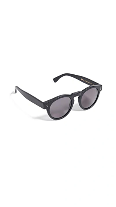 Shop Illesteva Leonard Sunglasses In Matte Black