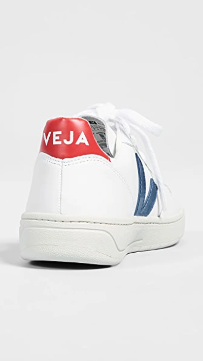 V-10 Sneakers