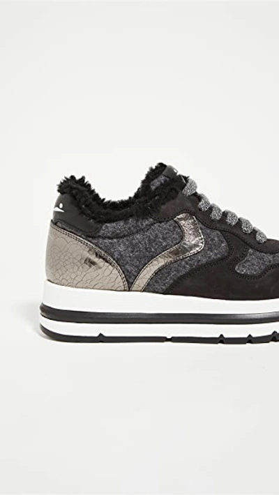 Voile Blanche Women's Maran Shearling Low Top Sneakers In Nero-grigio In Black/grey