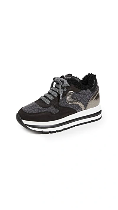 Shop Voile Blanche Maran Shearling Platform Sneakers Black/grey