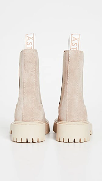 Last Daze Boots In Taupe