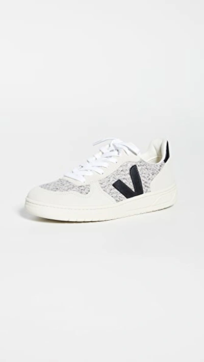 Shop Veja V-10 Sneakers Snow/black