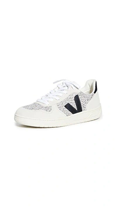 Shop Veja V-10 Sneakers Snow/black