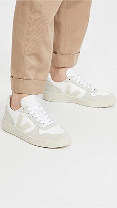 Shop Veja V-10 Sneakers White/natural/pierre 36