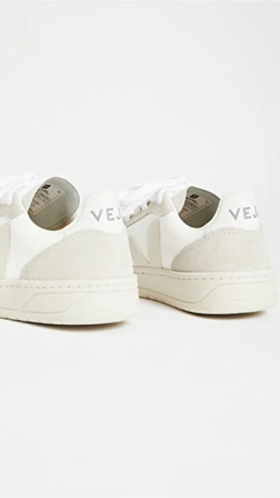 Shop Veja V-10 Sneakers White/natural/pierre 36