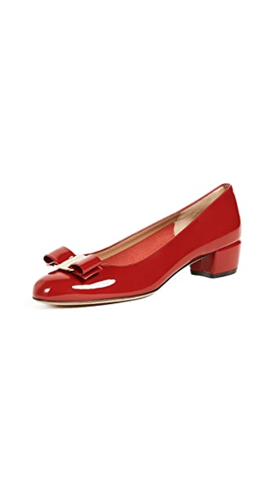 Ferragamo 30mm Vara Bow-detail Leather Pumps In Red