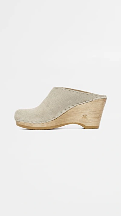 Shop No.6 New School Clogs In Chalk