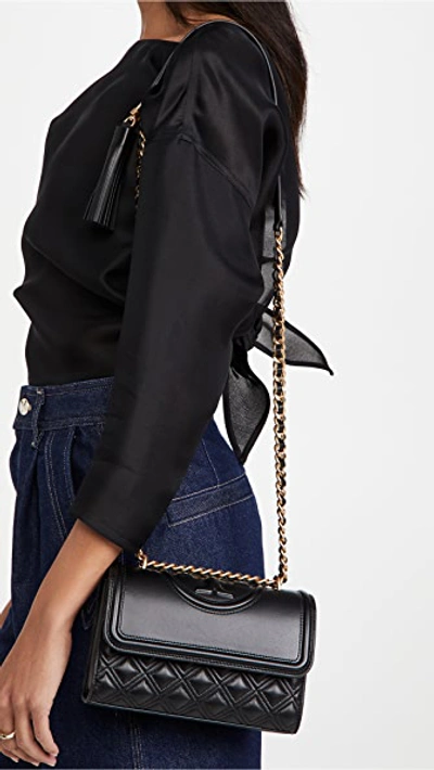 Tory Burch Black Logo Embossed Quilted Shoulder Bag In Black
