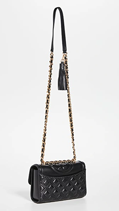 Tory Burch Black Logo Embossed Quilted Shoulder Bag In Black