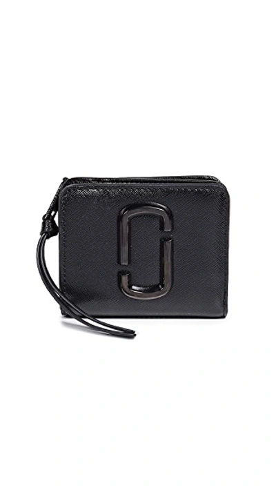 Shop Marc Jacobs The Utility Snapshot Tonal Crossbody Compact Wallet Black