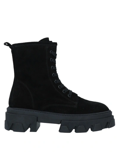 Shop Unlace Woman Ankle Boots Black Size 10 Soft Leather
