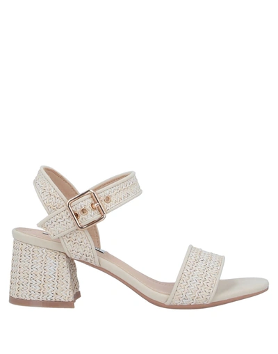 Shop Francesco Milano Sandals In Ivory