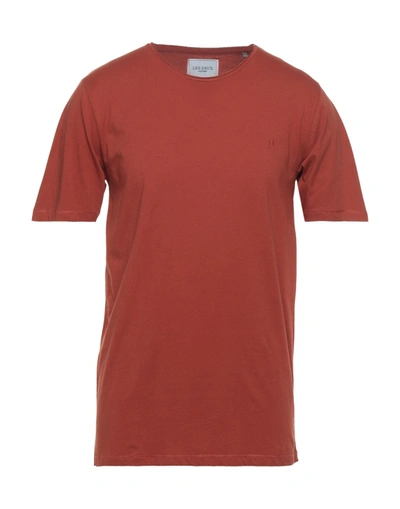 Shop Les Deux Man T-shirt Rust Size S Cotton In Red