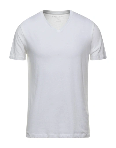 Shop Majestic Filatures Man T-shirt White Size L Cotton