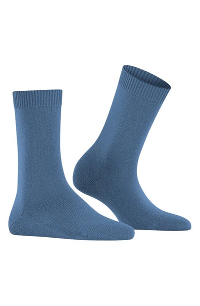 Shop Falke Cosy Wool Blend Crew Socks In Dusty Blue