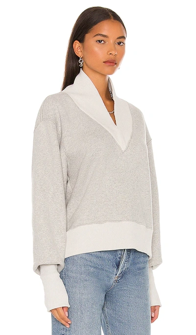 Shop Agolde Klara Extended V-neck Sweatshirt In Grey Heather