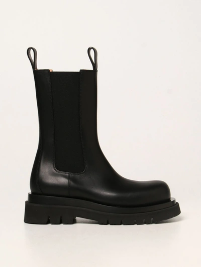 Shop Bottega Veneta Lug Boots In Calfskin In Black
