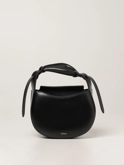 Shop Chloé Kiss  Shoulder Bag In Leather In Black