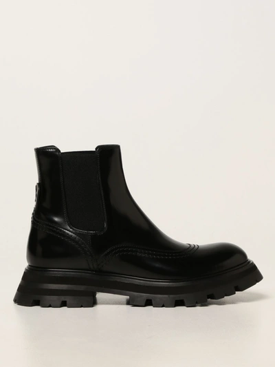 Shop Alexander Mcqueen Chelsea Boot In Leather In Black