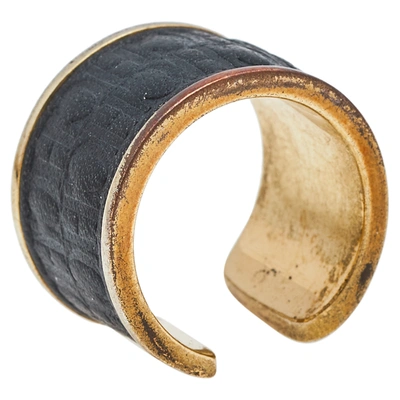 Pre-owned Ch Carolina Herrera Black Leather Gold Tone Open Ring Size 52.5