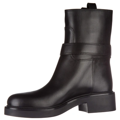 Shop Gucci Women's Leather Ankle Boots Booties Lifford In Black