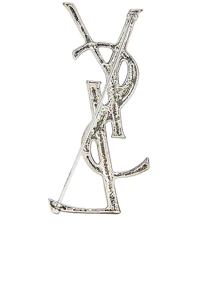 Shop Saint Laurent Opyum Textured Croco Brooch In Argent Oxyde