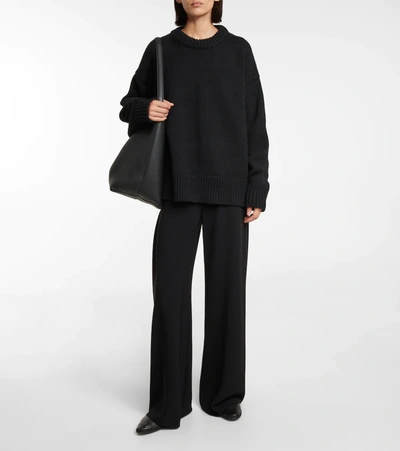 Shop The Row Ophelia Wool And Cashmere Sweater In 黑色