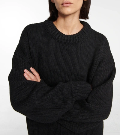 Shop The Row Ophelia Wool And Cashmere Sweater In 黑色