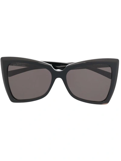 Shop Balenciaga Butterfly-frame Tinted Sunglasses In 黑色