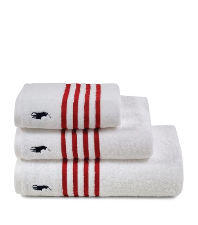 Shop Ralph Lauren Travis Hand Towel (50cm X 100cm) In White