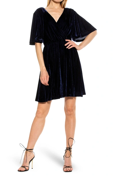 Alexia Admor Oakless Velvet Dress In Navy
