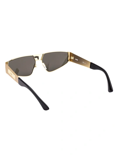 Shop Moschino Eyewear Sunglasses In 000ue Rose Gold