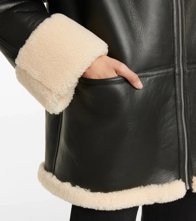 Totême Two-tone Shearling Zipped Jacket In Black Leather In Black Off White