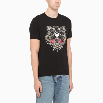 Shop Kenzo Black T-shirt With Contrasting Logo Print